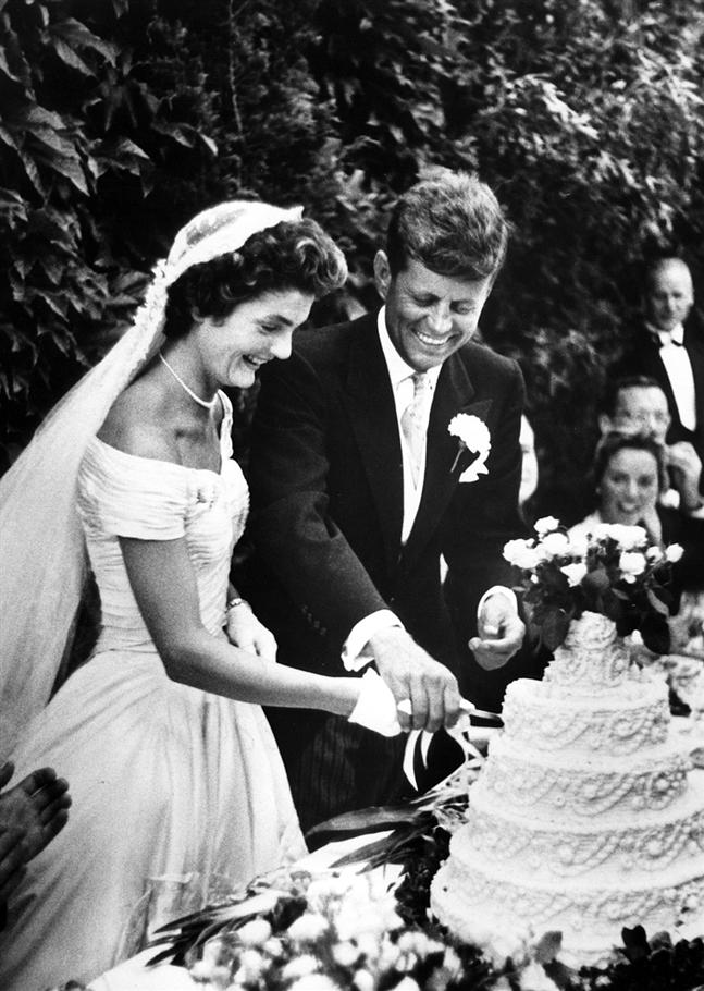 jackie kennedy wedding. Jackie Kennedy Wedding Dress